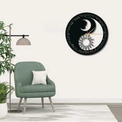 Yin Yang Güneş ve Ay Figürlü Metal Duvar Saati - Modern Spiritüel Tasarım